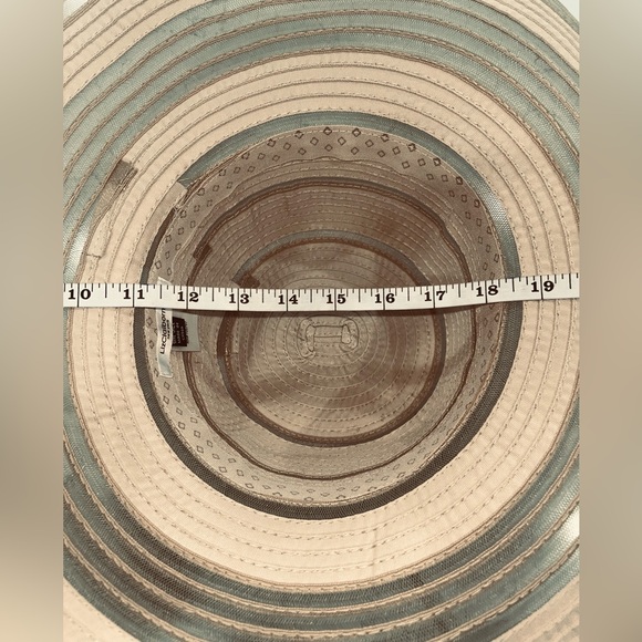 LN Liz Claiborne (One Size) Beige Wide Brim Sun Hat. - Picture 5 of 7